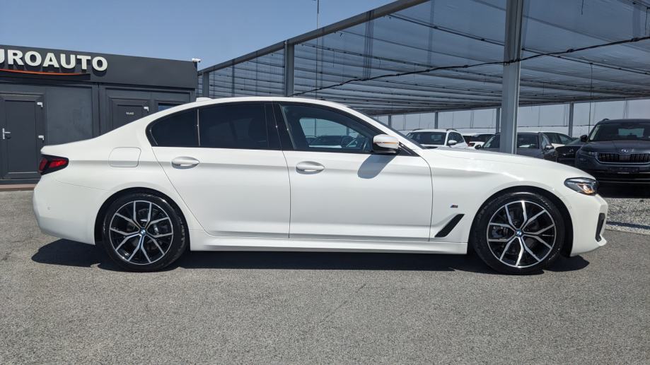 BMW SERIJA 5 520d M SPORT PAKET, fotografija 4