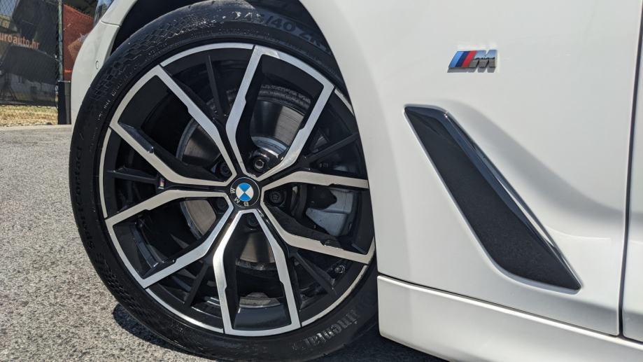 BMW SERIJA 5 520d M SPORT PAKET, fotografija 8