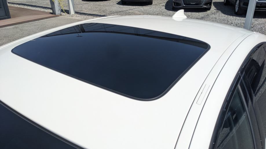 BMW SERIJA 5 520d M SPORT PAKET, fotografija 10