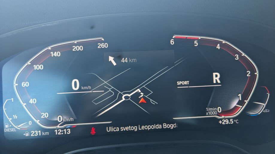 BMW SERIJA 5 520d M SPORT PAKET, fotografija 15