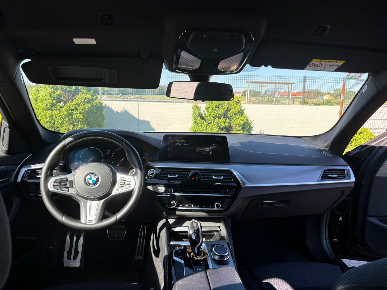BMW serija 5 520d M SPORT, fotografija 9