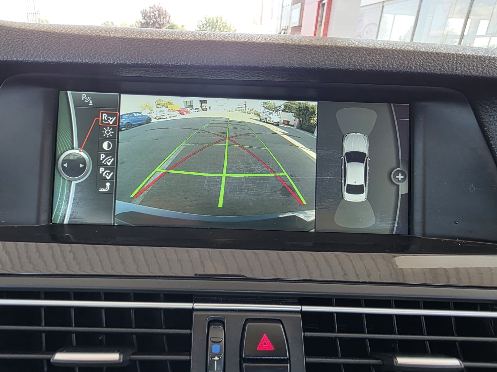 BMW serija 5 520d *PANORAMA,KAMERA,GRIJANJE SJEDALA*, fotografija 19