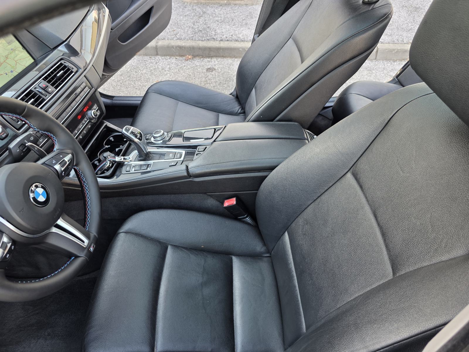 BMW serija 5 520d *PANORAMA,KAMERA,GRIJANJE SJEDALA*, fotografija 11
