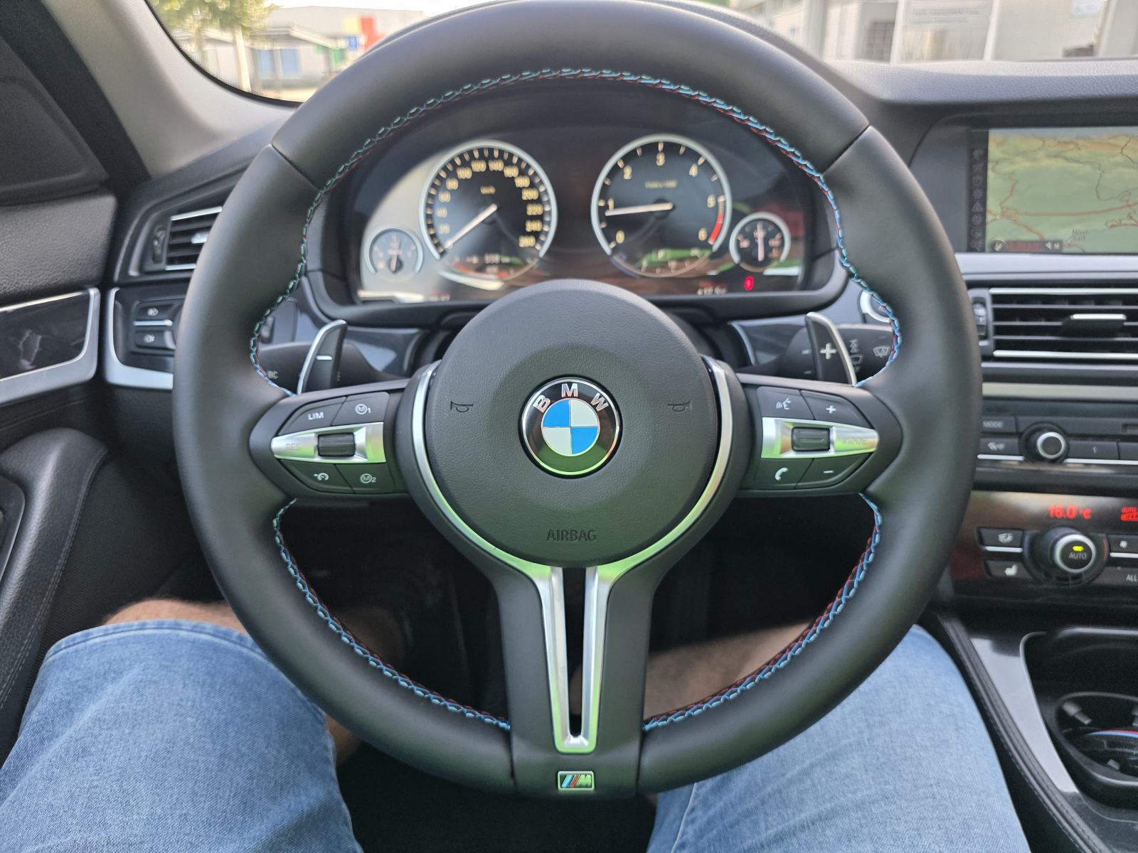 BMW serija 5 520d *PANORAMA,KAMERA,GRIJANJE SJEDALA*, fotografija 18