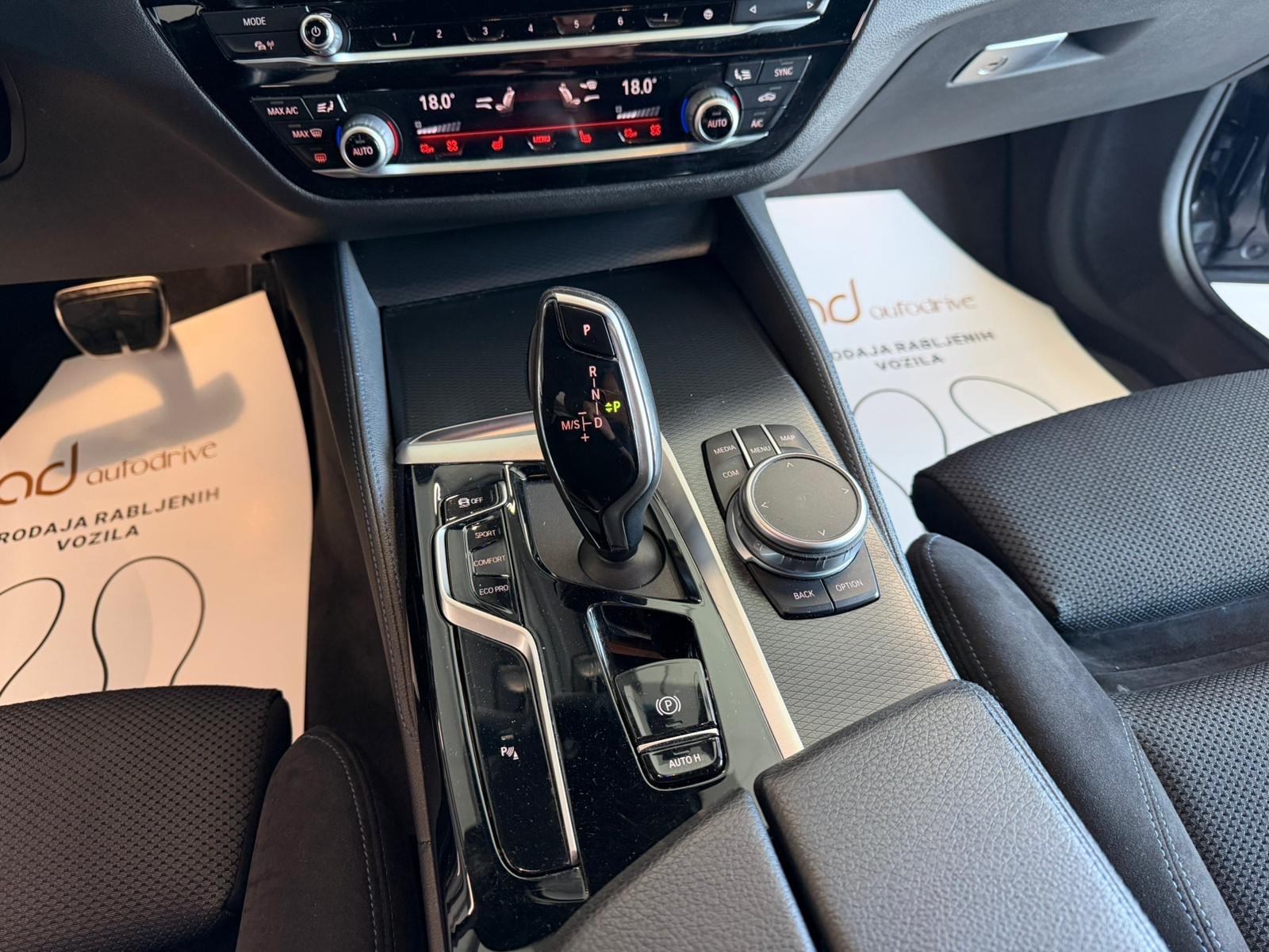 BMW serija 5 520d M PAKET • NAVI • VIRTUAL • KAMERA • ALU18" • LEASING, fotografija 19