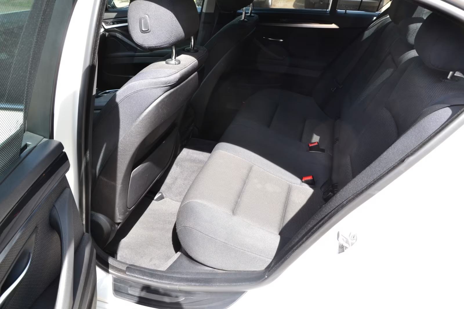 BMW serija 5 520d * RJEŠAVAMO LEASING *, fotografija 13