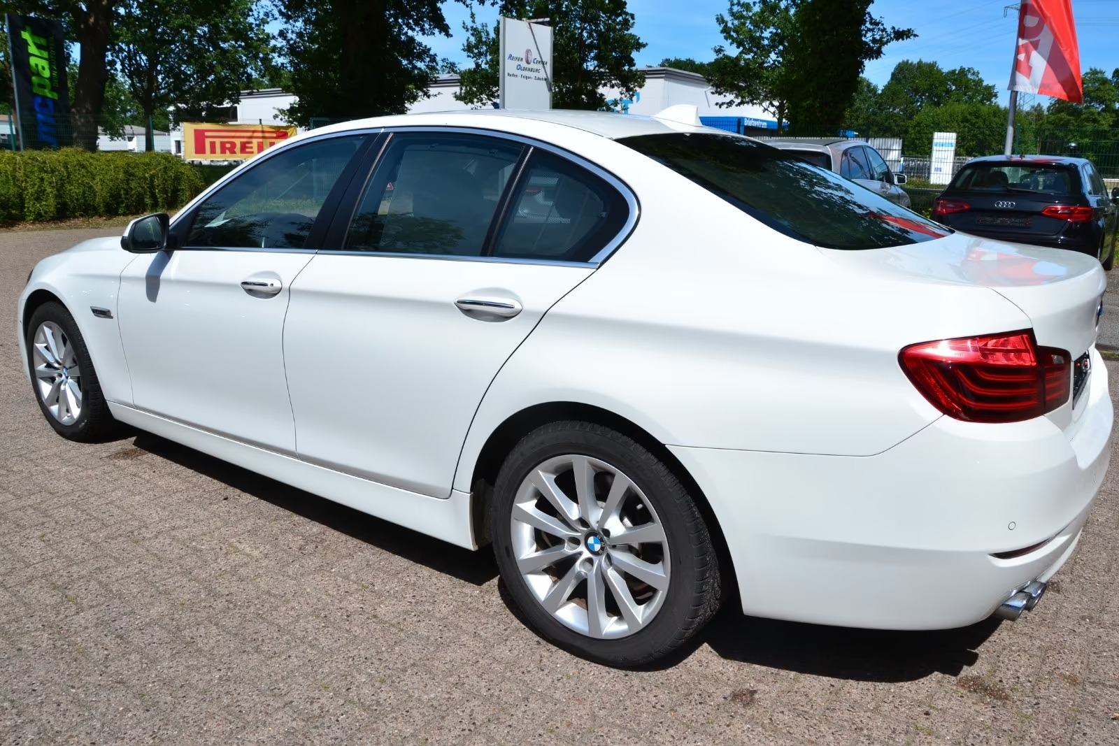BMW serija 5 520d * RJEŠAVAMO LEASING *, fotografija 5