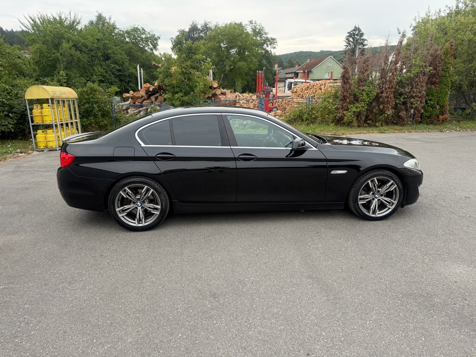 BMW serija 5 520d “Sag 8 brz,F1,Alu19,Org km,Velika navi,očuvan”, fotografija 7