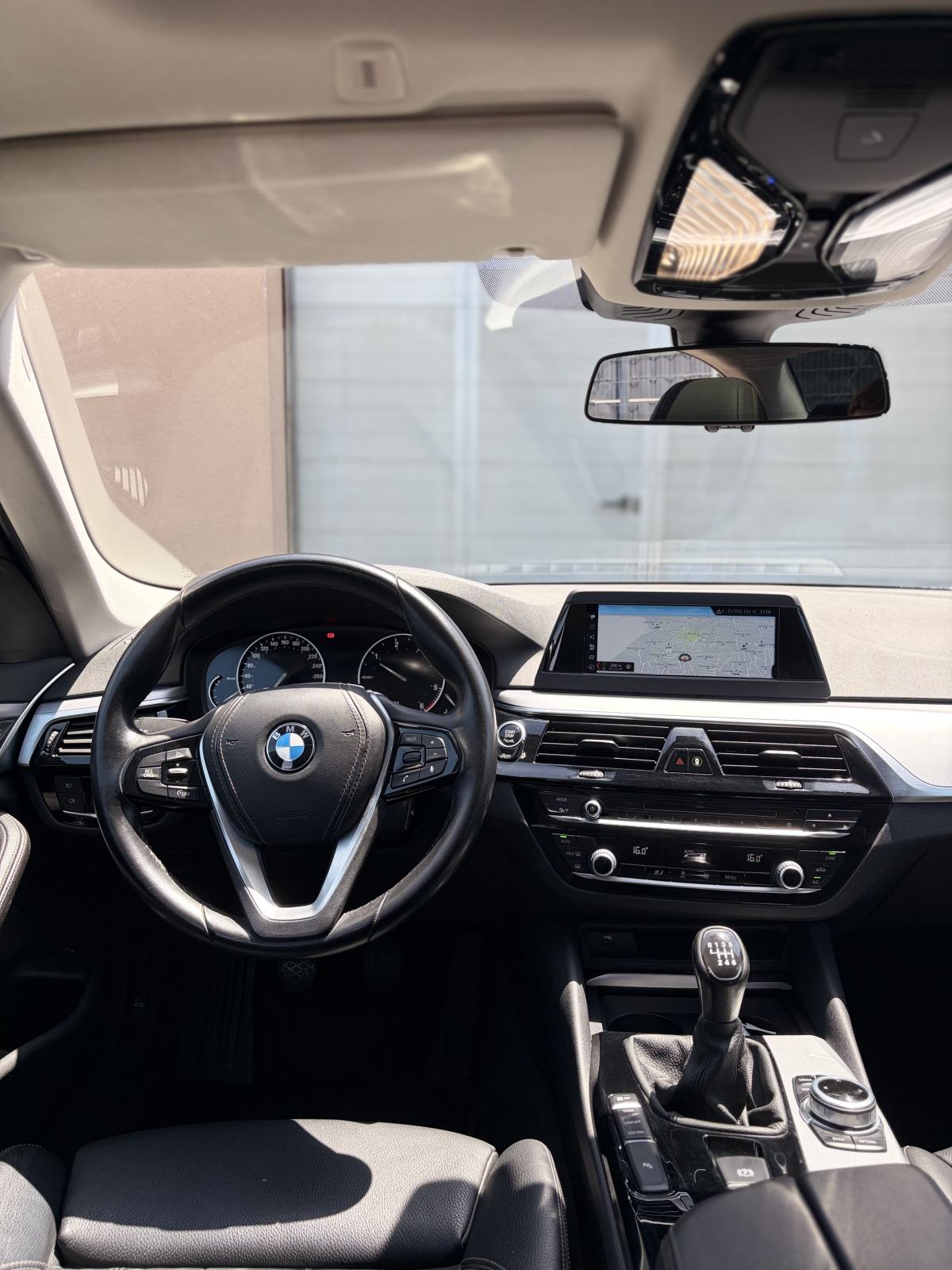 BMW serija 5 520d ŠIBER,NAVI,XENON,TEMPOMAT.., fotografija 11