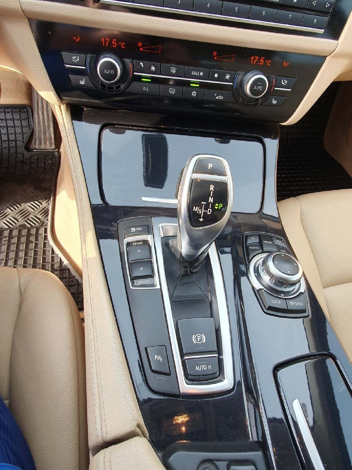BMW serija 5 520d, fotografija 8