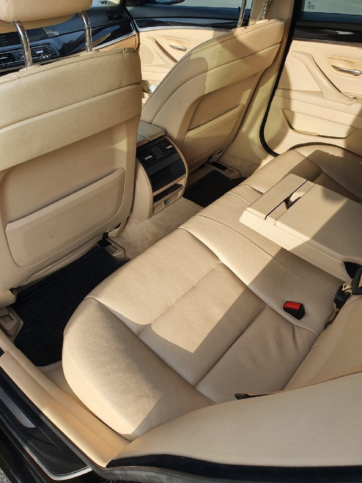 BMW serija 5 520d, fotografija 10