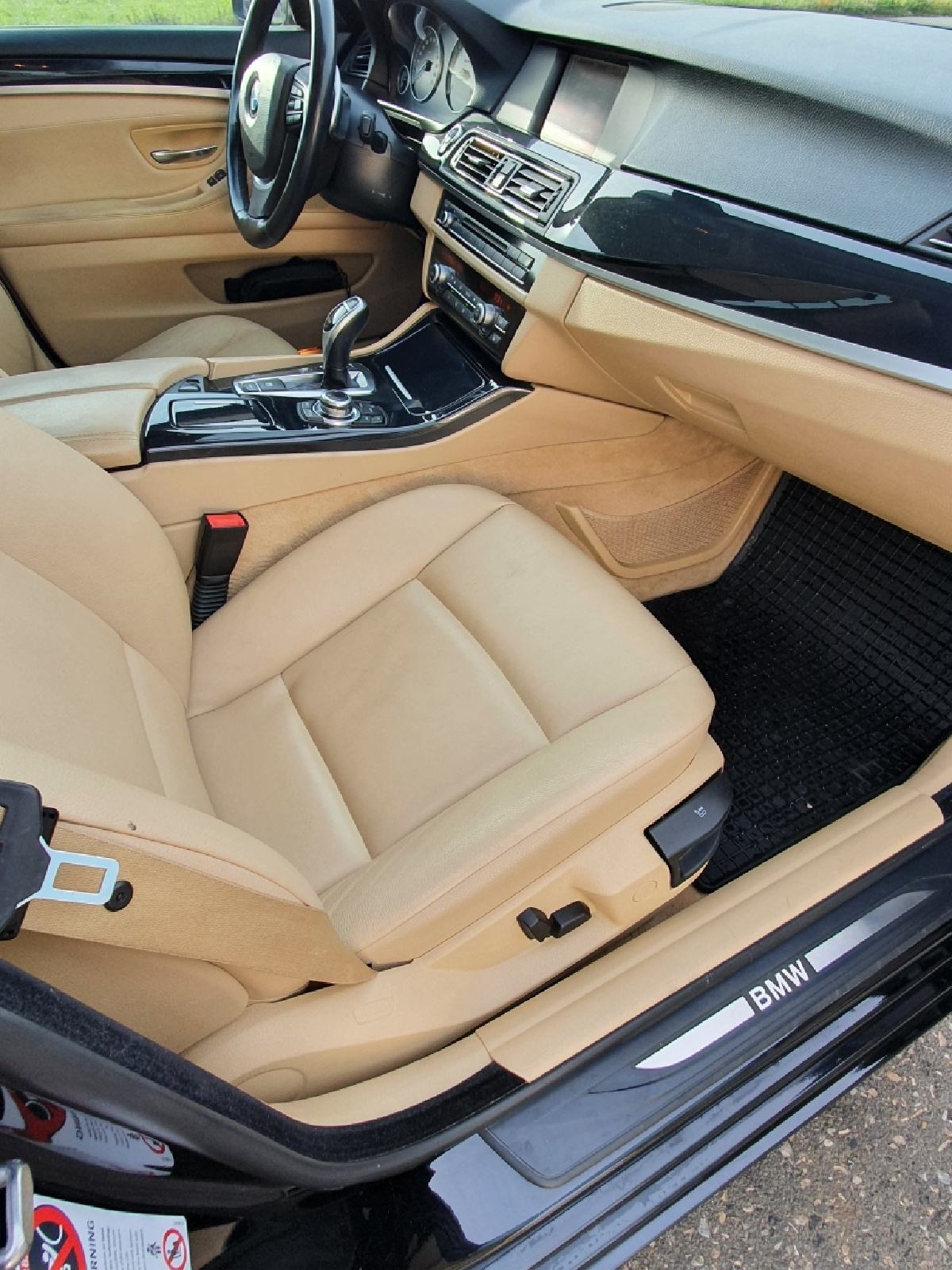 BMW serija 5 520d, fotografija 13