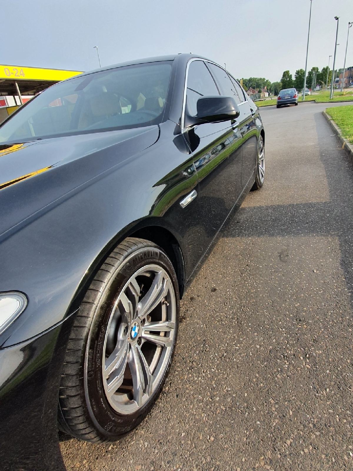 BMW serija 5 520d, fotografija 3