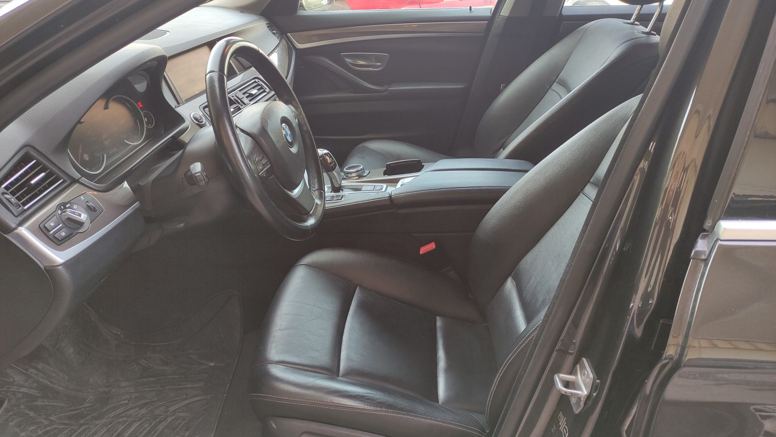 BMW serija 5 520d, fotografija 6
