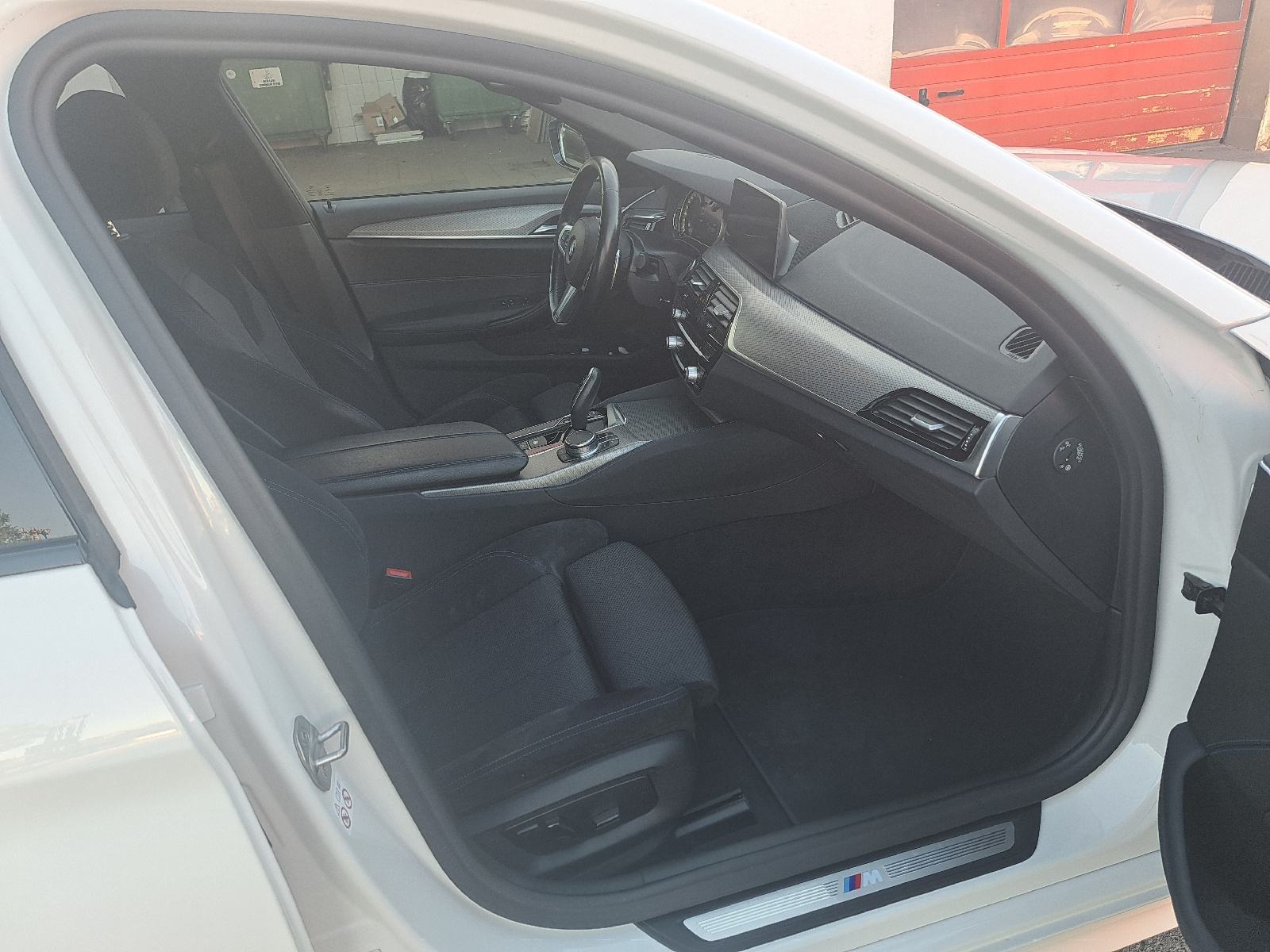 BMW serija 5 520d, fotografija 15