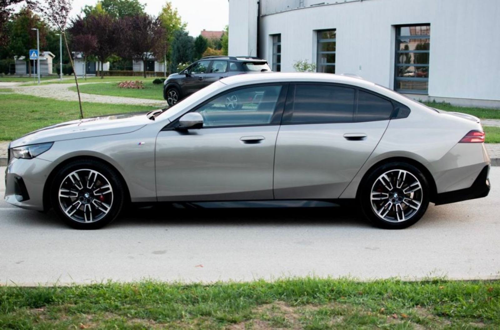BMW serija 5 520d, fotografija 3