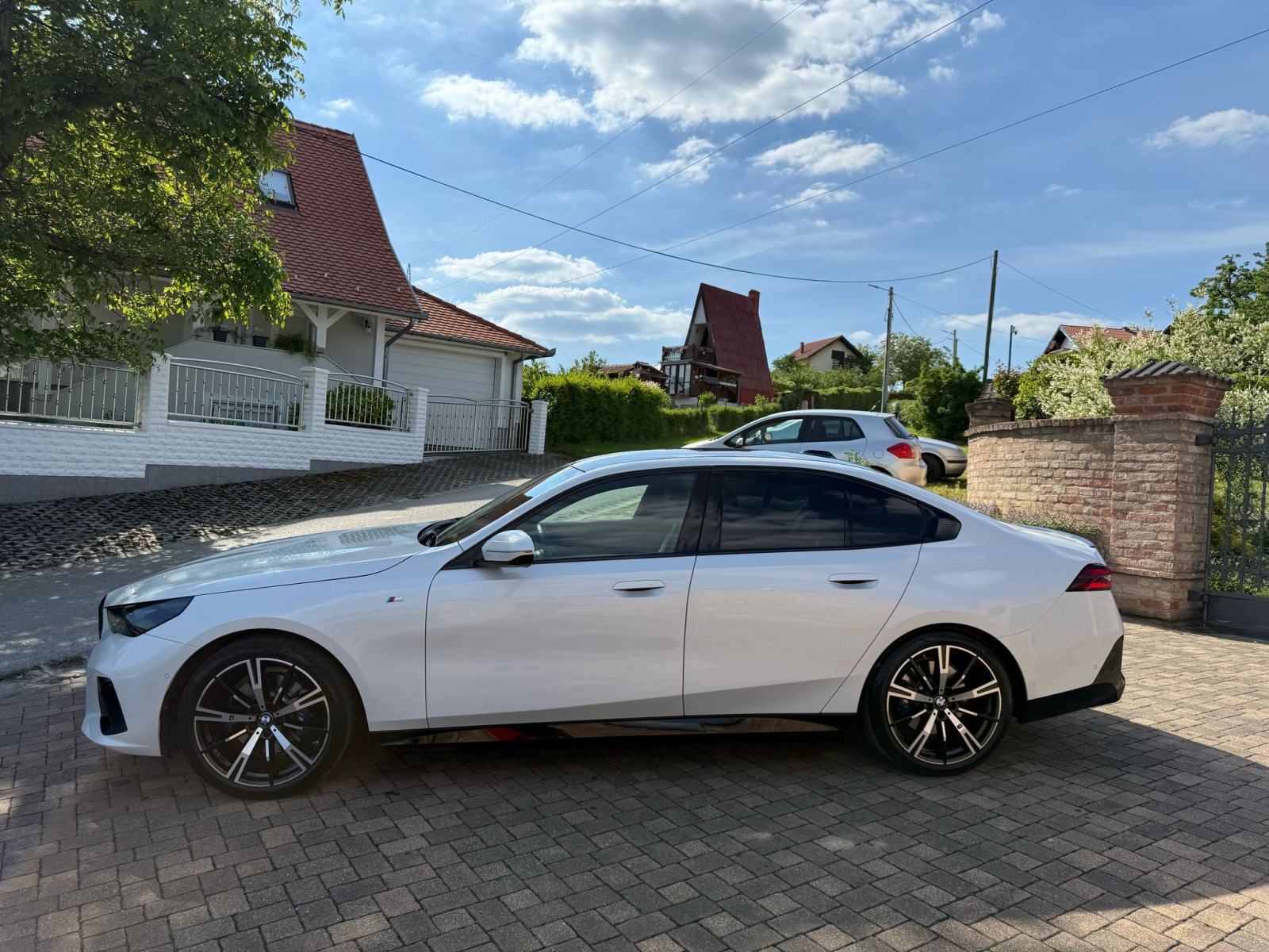 BMW serija 5 520d, fotografija 8