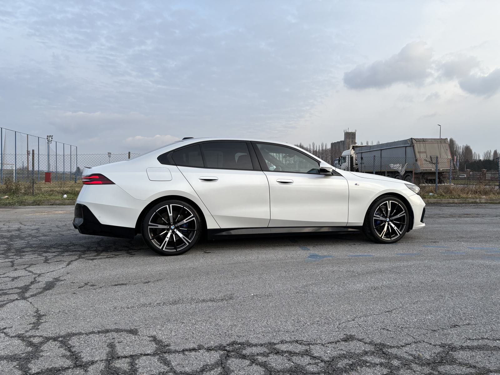 BMW serija 5 520d, fotografija 12