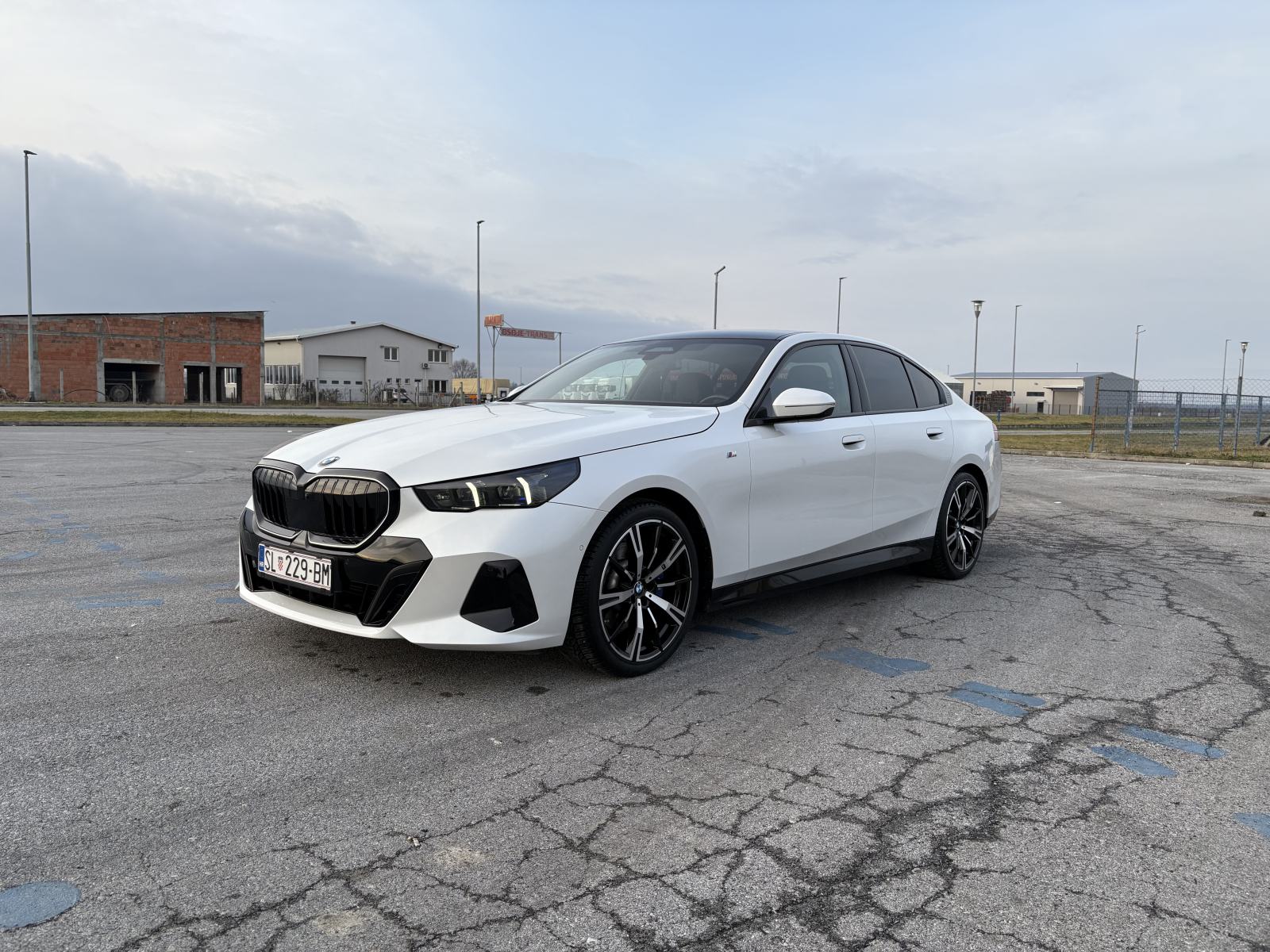 BMW serija 5 520d, fotografija 2