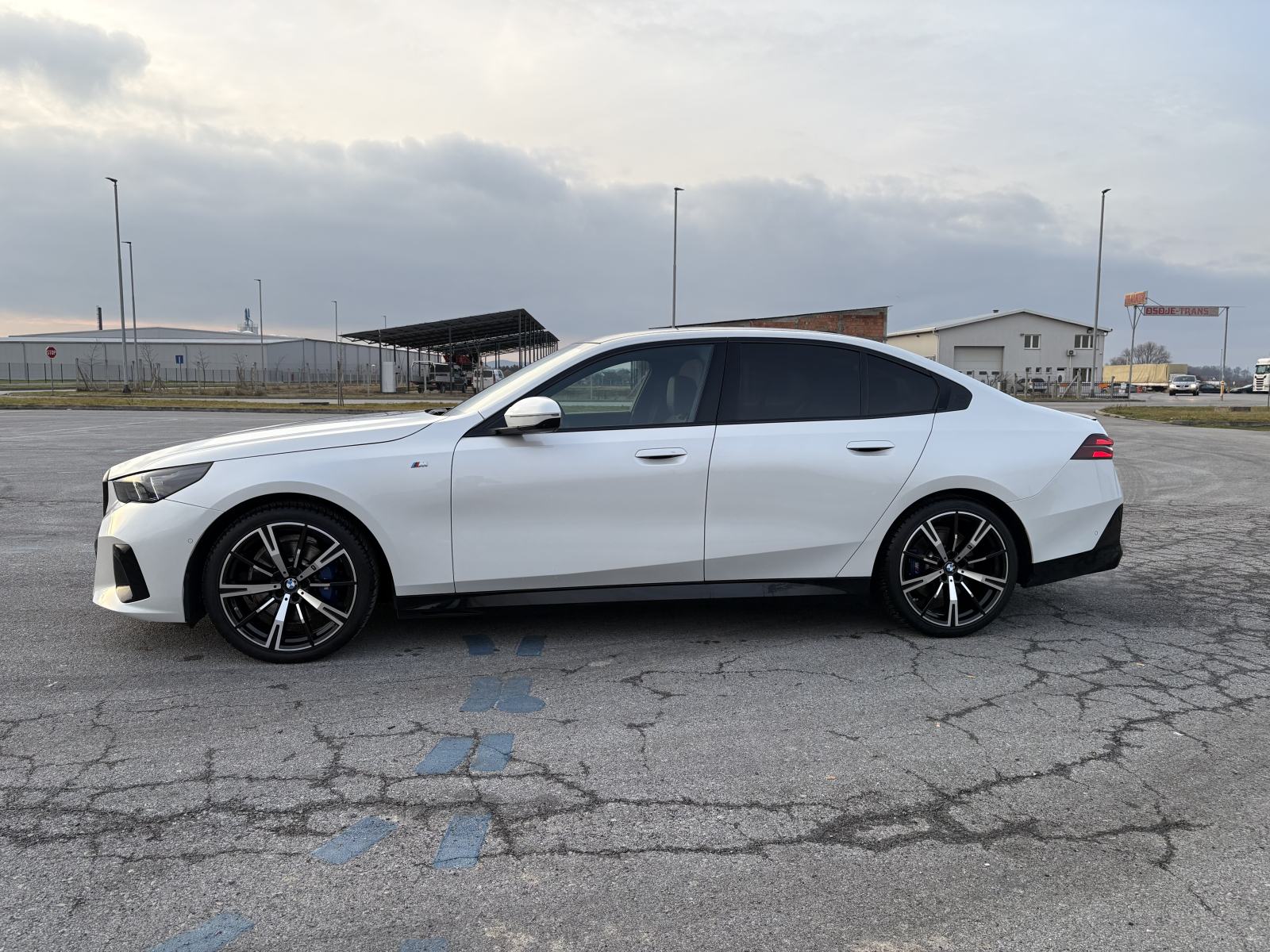 BMW serija 5 520d, fotografija 14