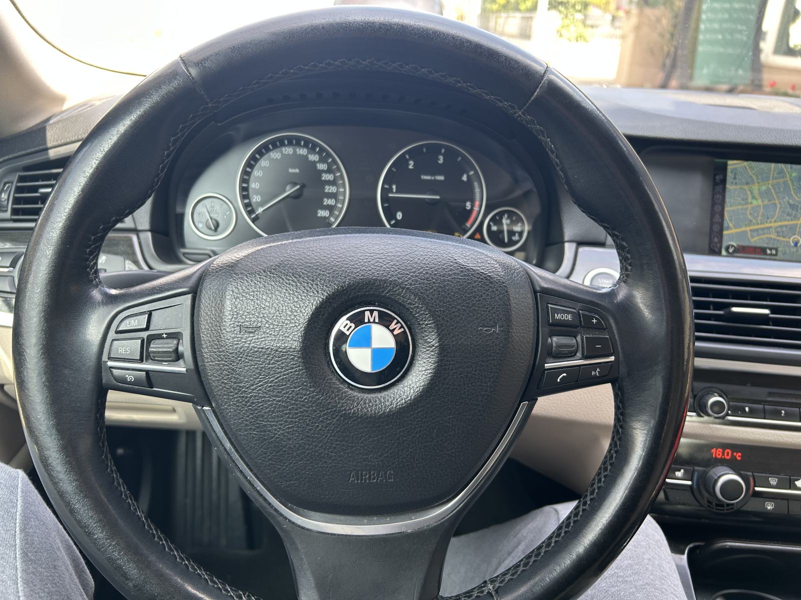 BMW 520d, Soft close, Koža, fotografija 7