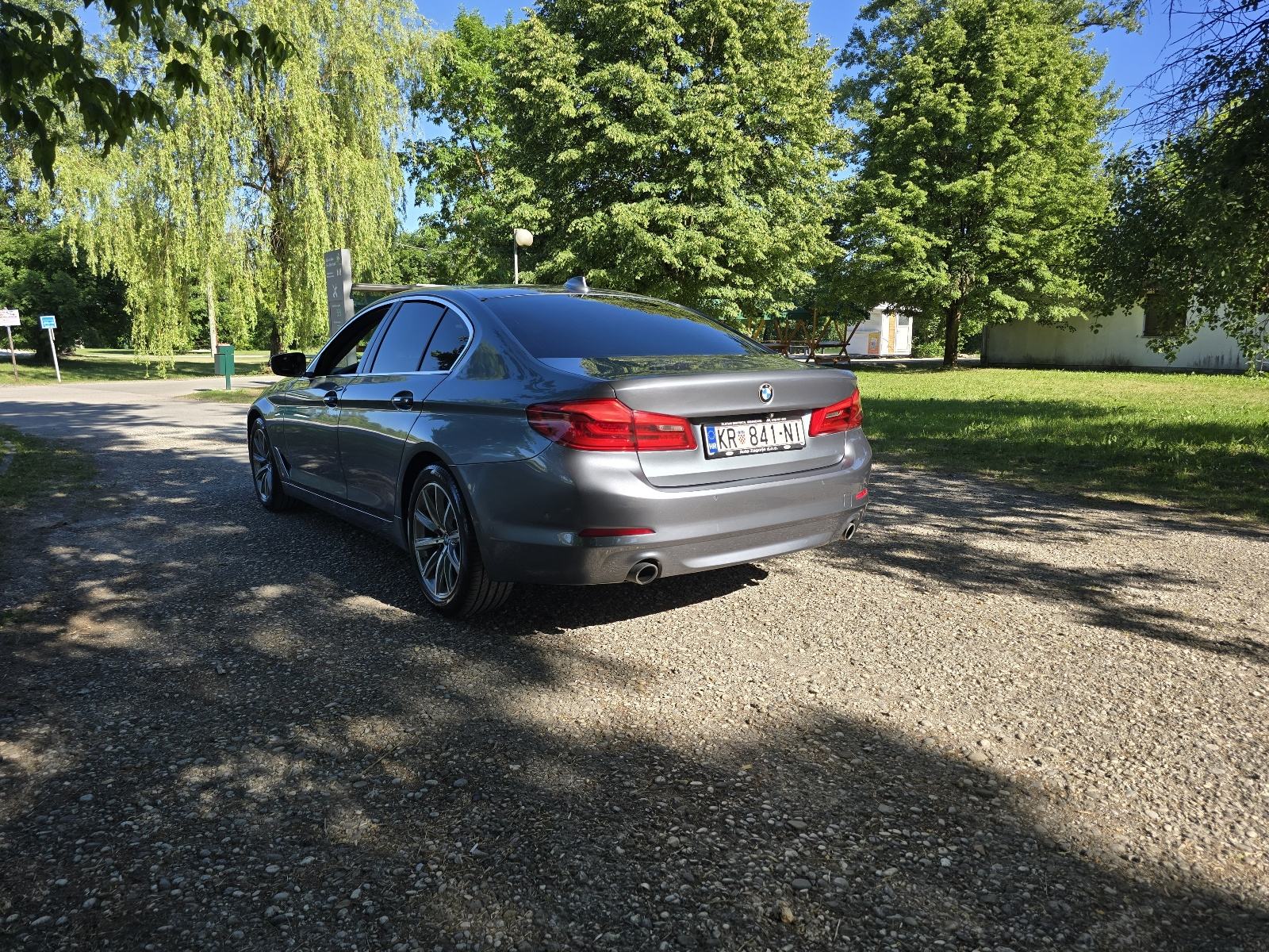 BMW serija 5 520d, fotografija 4