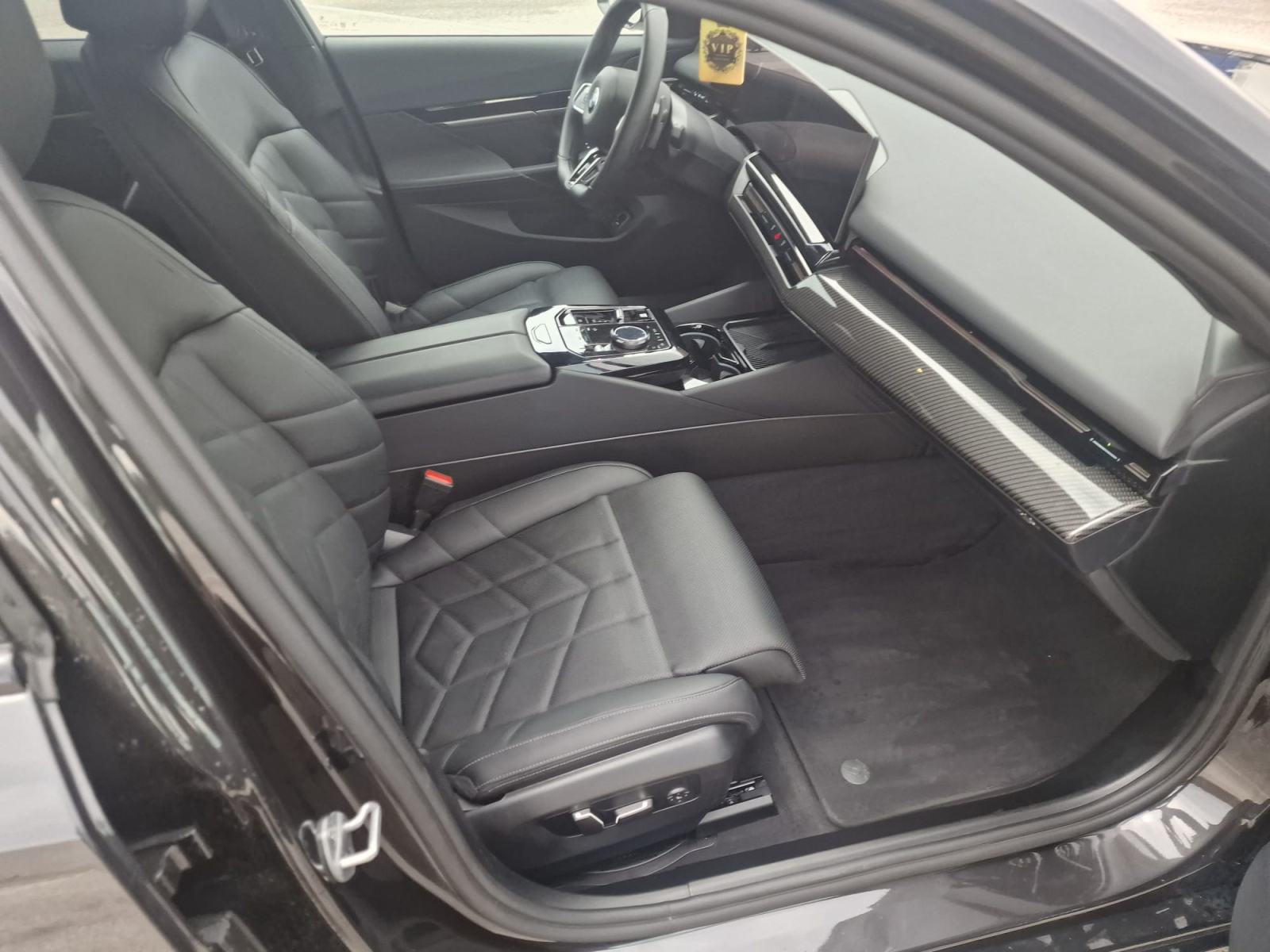 BMW 520d x-drive M-sport glow 1reg, fotografija 10
