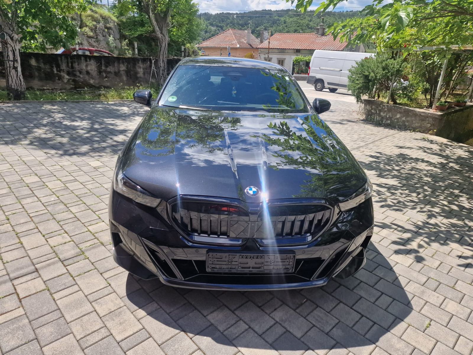 BMW 520d x-drive M-sport glow 1reg, fotografija 2