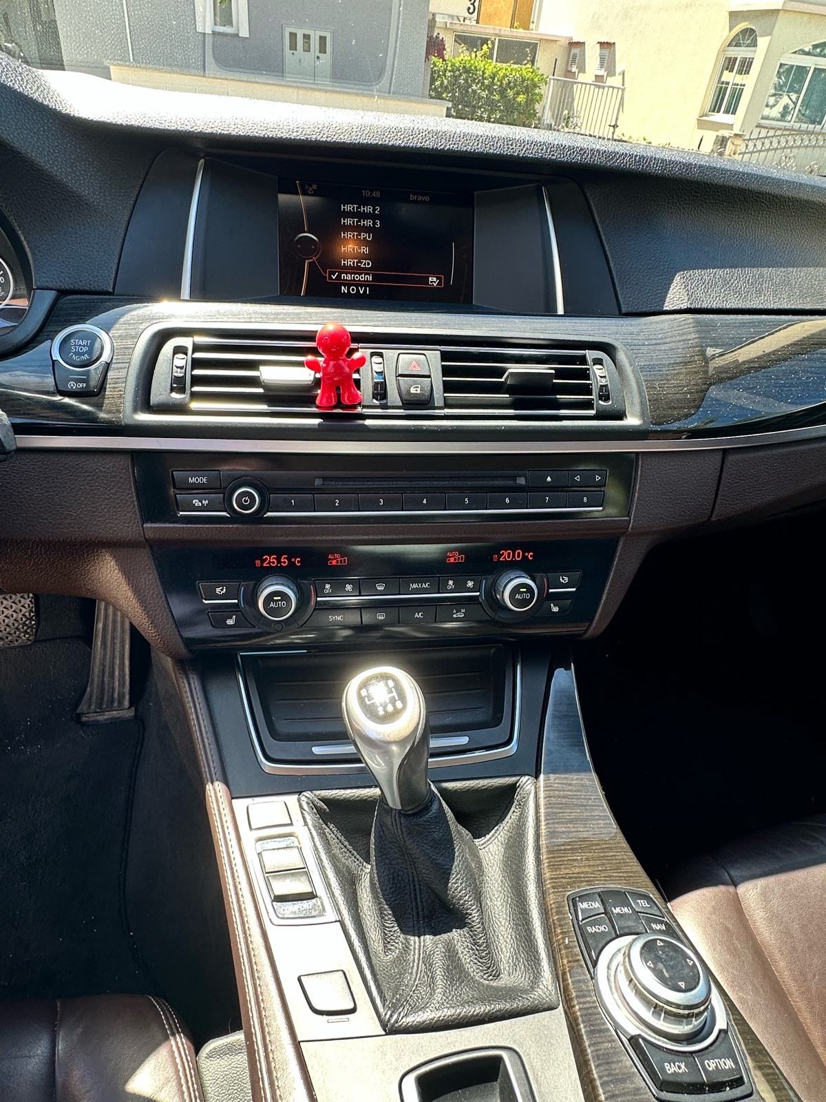 BMW serija 5 520d, fotografija 9