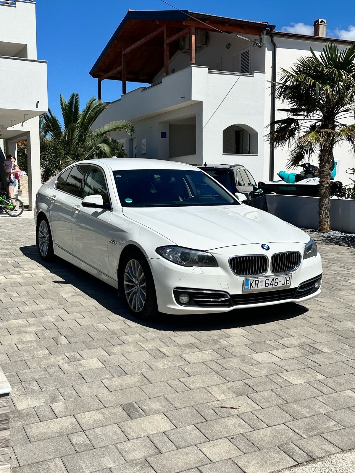 BMW serija 5 520d, fotografija 2