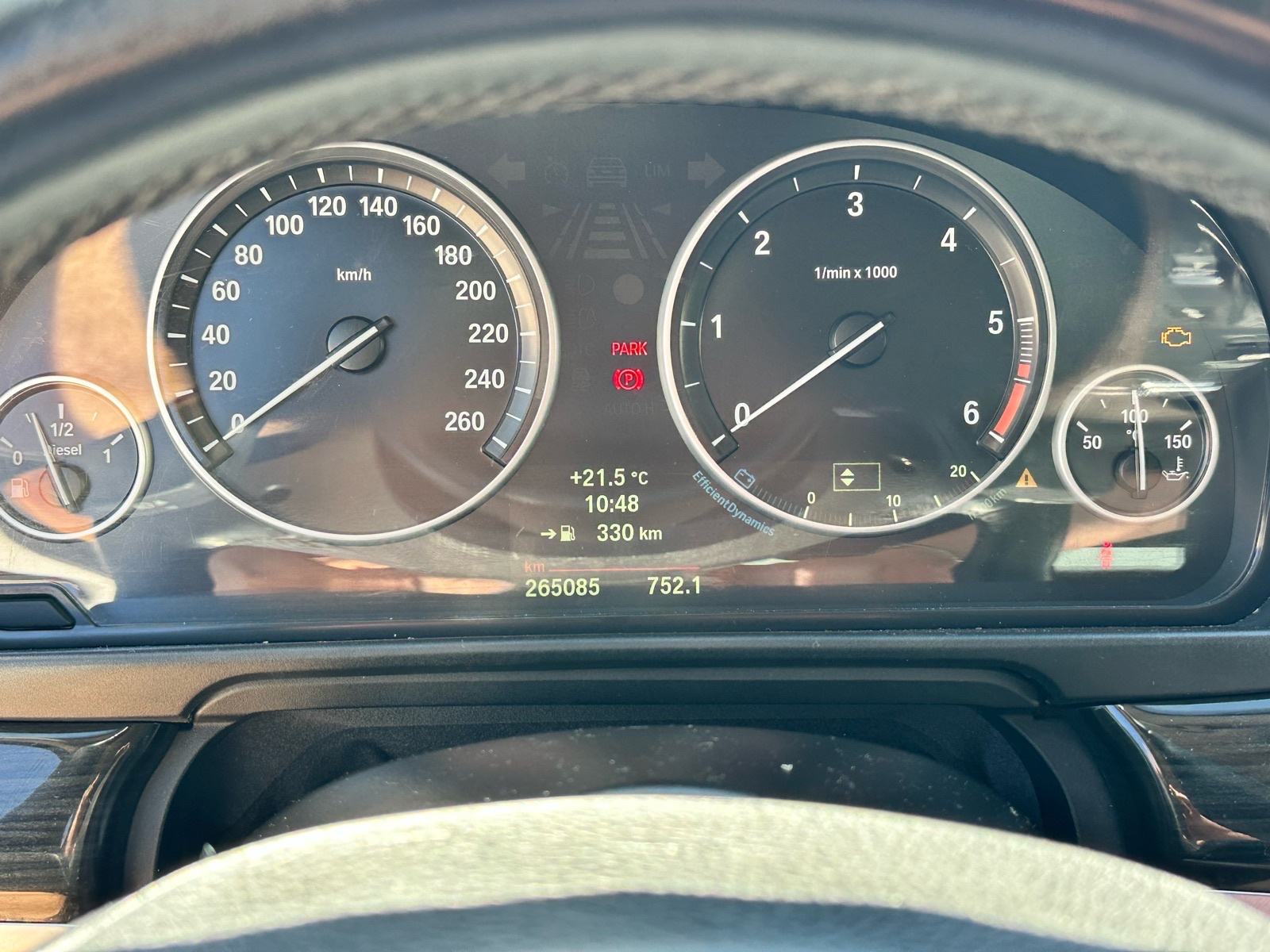 BMW serija 5 520d, fotografija 8