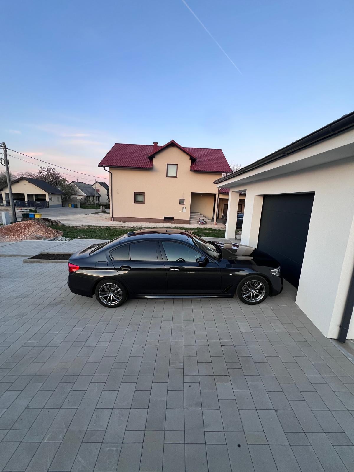 BMW serija 5 520d, fotografija 14