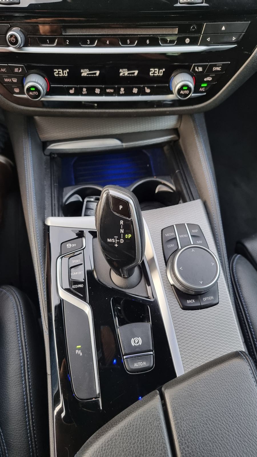 BMW serija 5 520d xDrive Aut. M-Paket * Nije uvoz *Prvi vlasnik*, fotografija 9