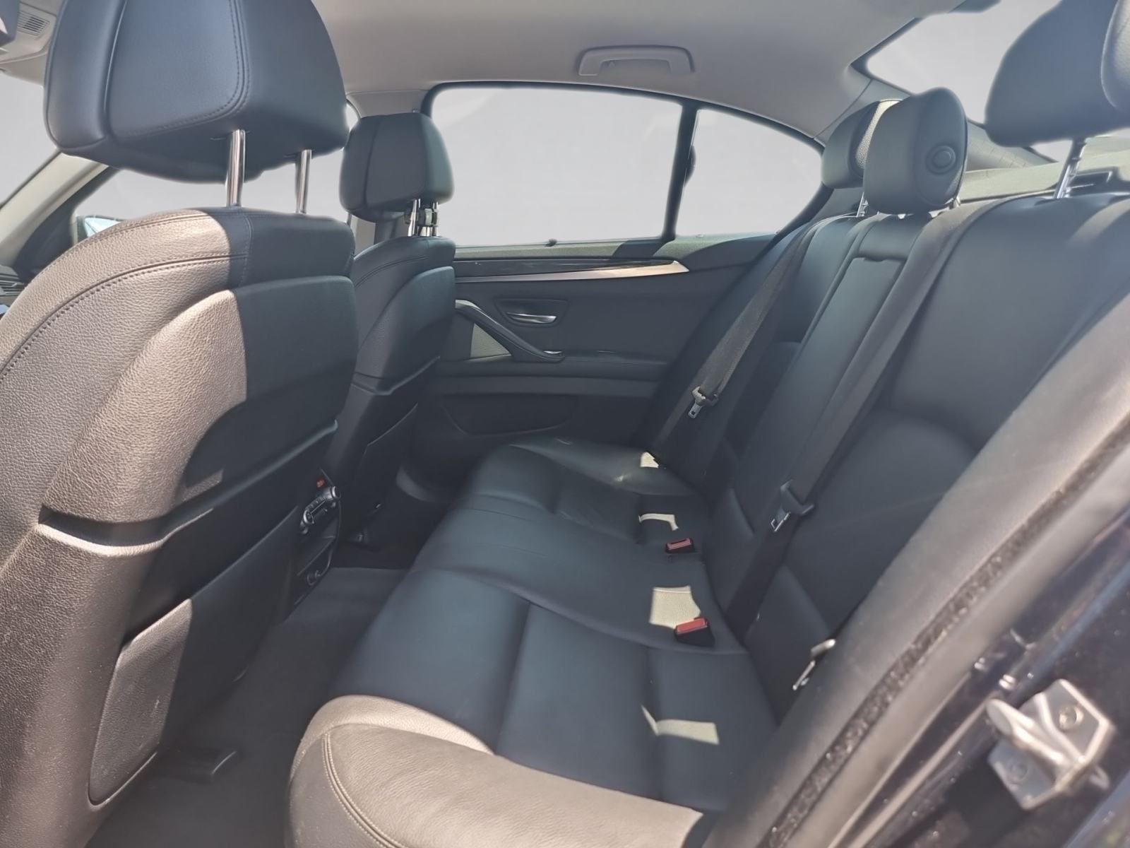 BMW serija 5 520d, Led dnevna svjetla, kožna sjedala s memorijom, navi, fotografija 20