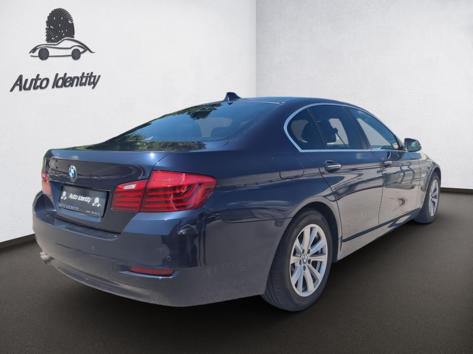 BMW serija 5 520d, Led dnevna svjetla, kožna sjedala s memorijom, navi, fotografija 6