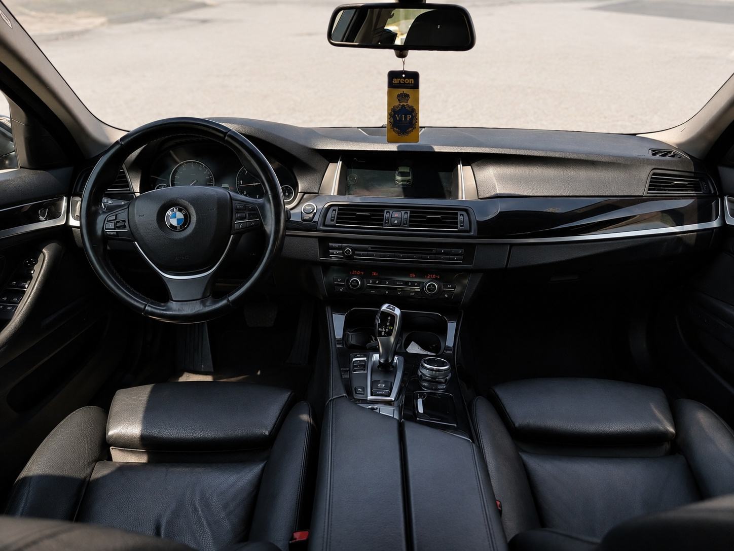 BMW serija 5 520d, Led dnevna svjetla, kožna sjedala s memorijom, navi, fotografija 13
