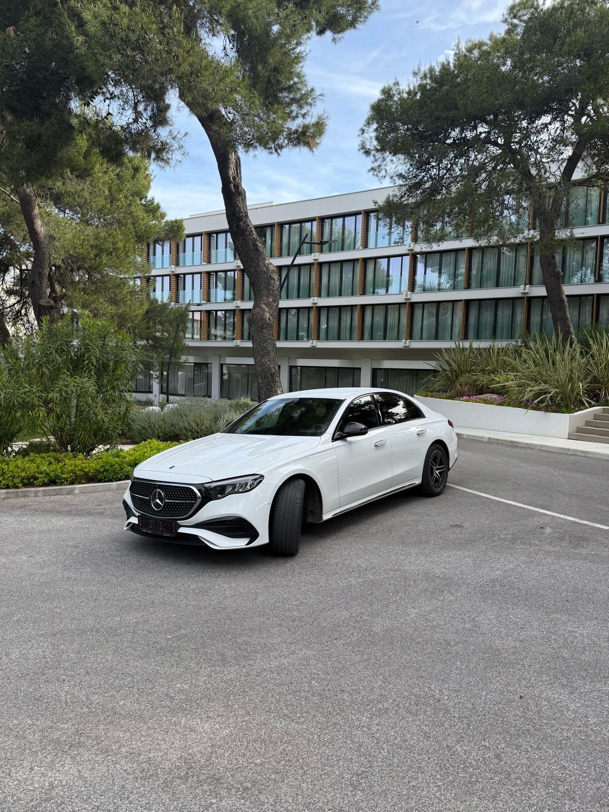 MERCEDES E200, 2024, AMG, u PDV-u, fotografija 10