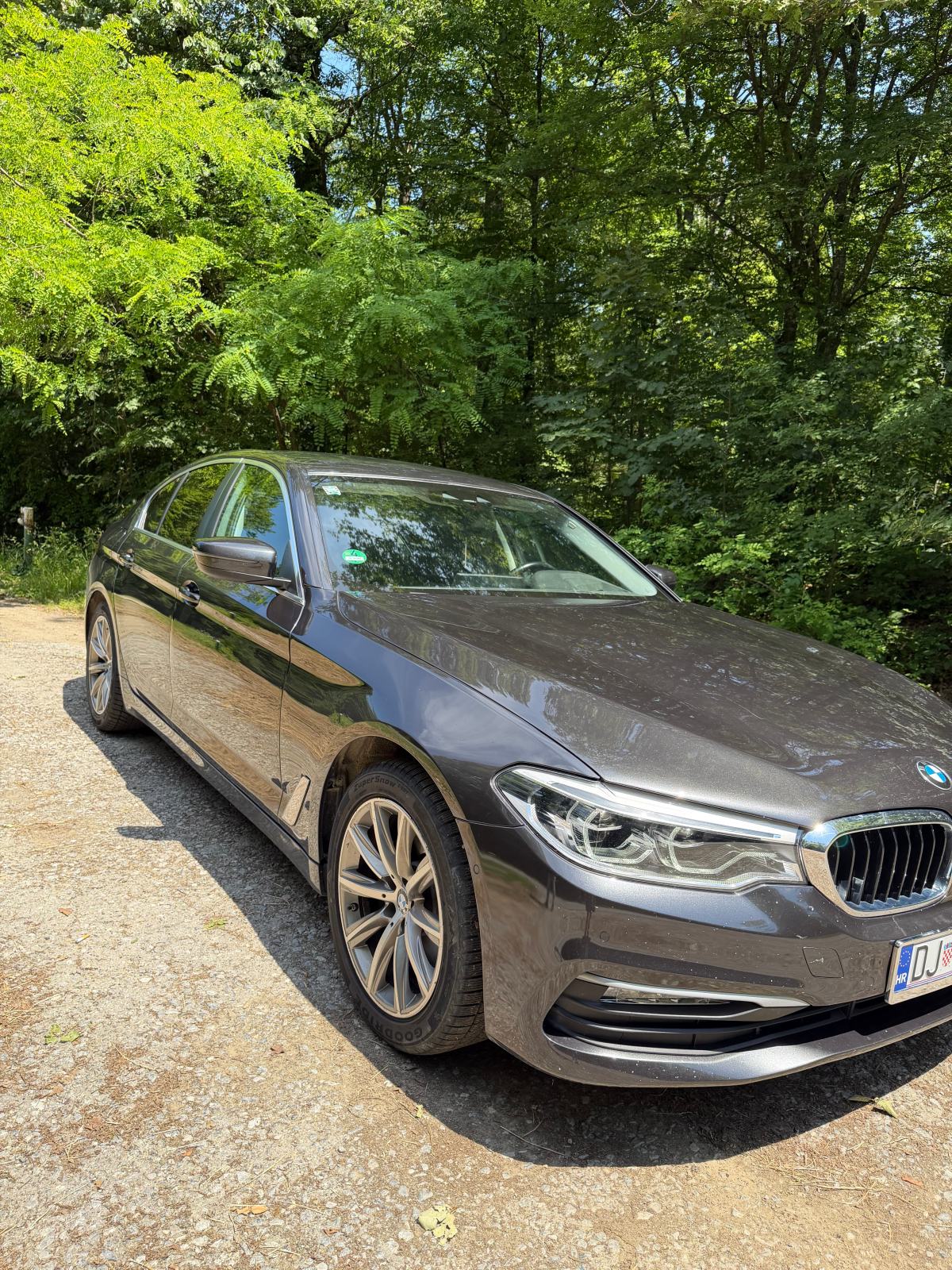 BMW serija 5 520d, fotografija 13
