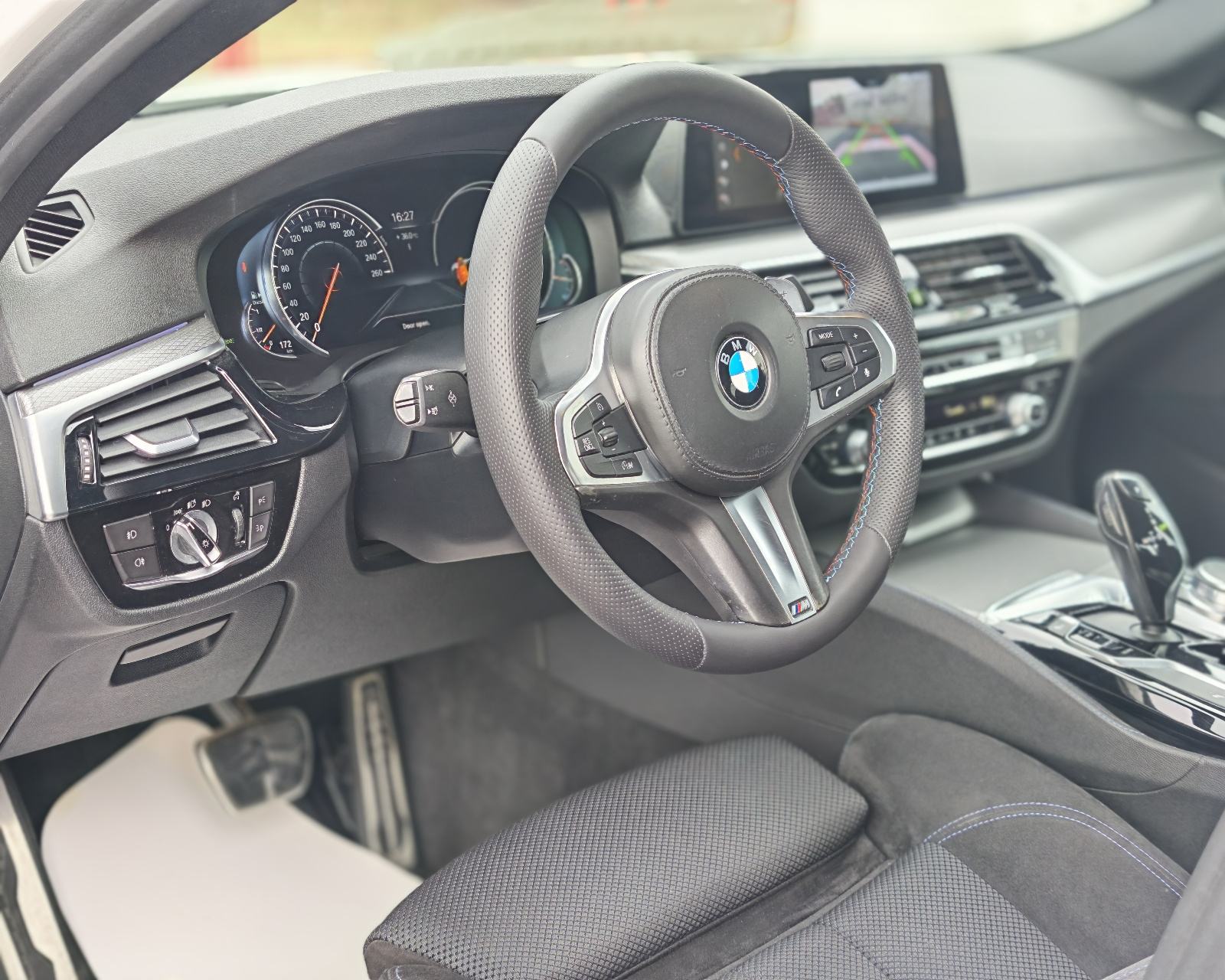 Bmw serija 5 520d M-Paket, Led, Navigacija, Alcantara, 19”,, fotografija 11