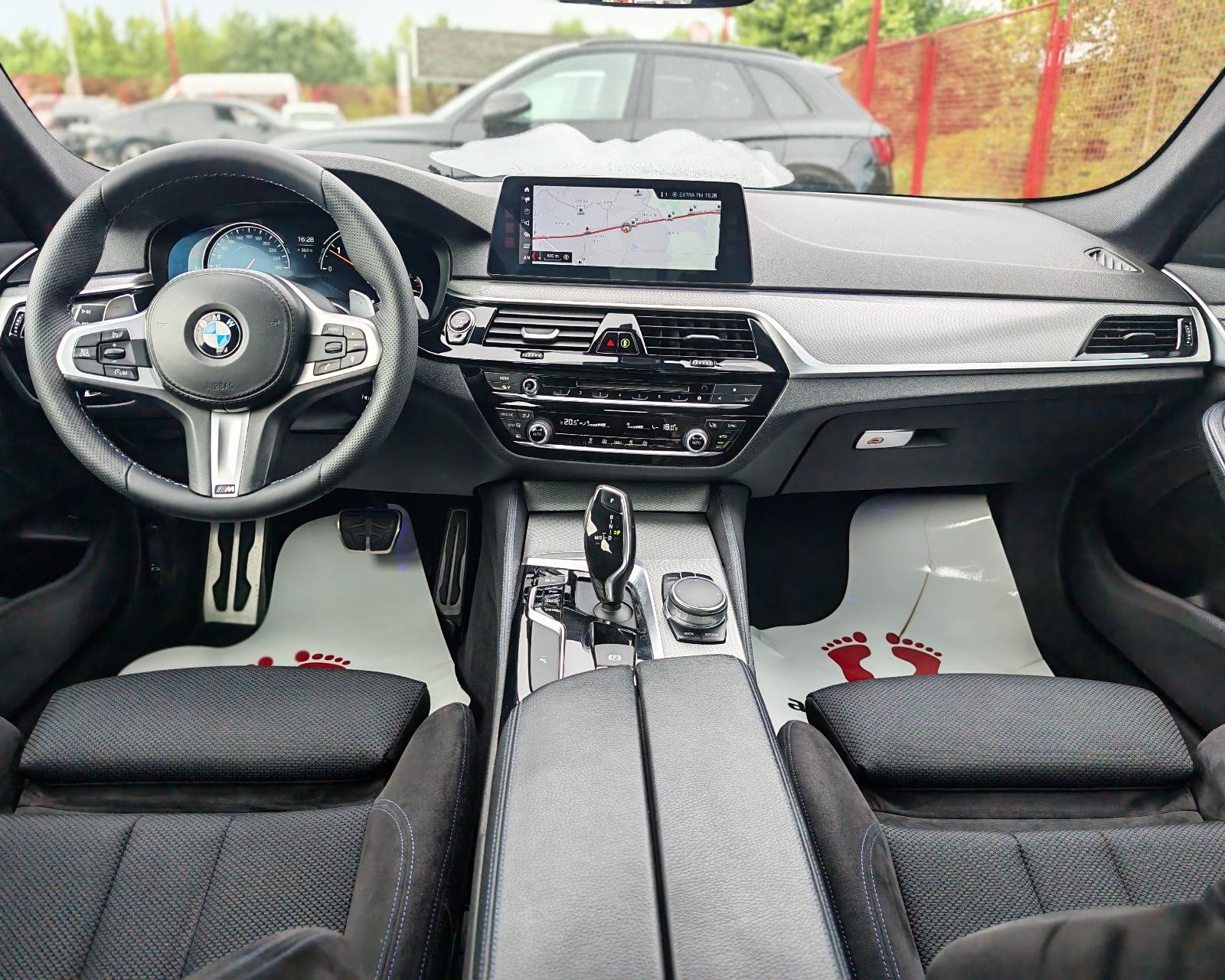 Bmw serija 5 520d M-Paket, Led, Navigacija, Alcantara, 19”,, fotografija 15