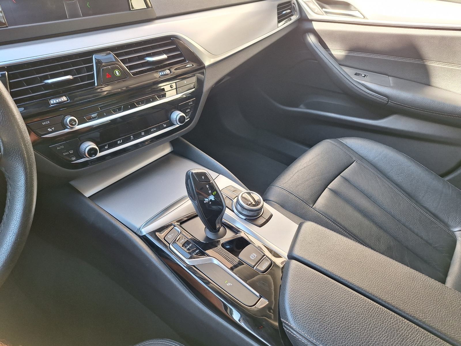 BMW serija 5 520d, fotografija 10