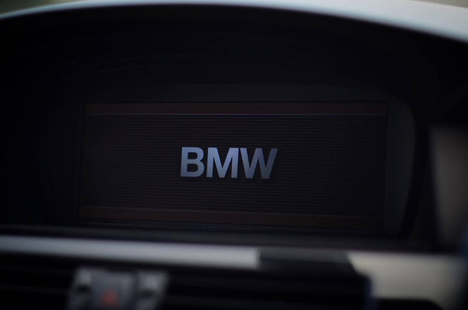 BATMOBILE BMW 5 - serija 5 520d LCI, servisiran, garažiran, fotografija 4