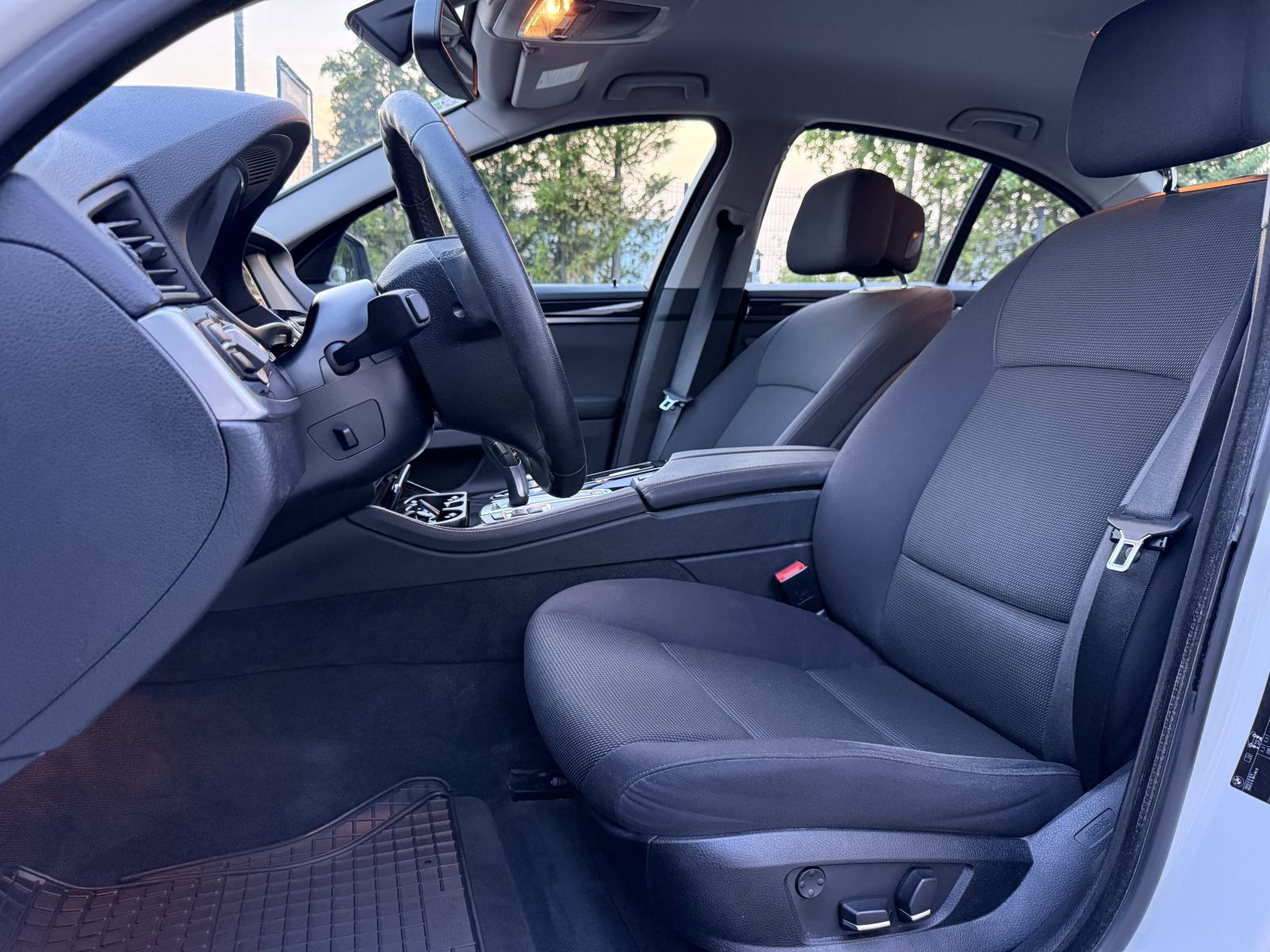*BMW serija 5 520d*LCI*2013 GODINA*160 000KM*KAO NOV*, fotografija 10