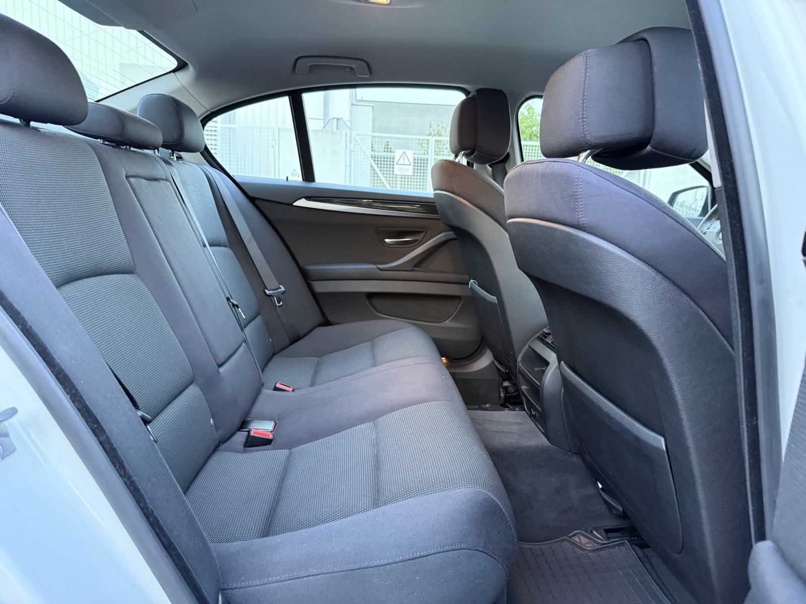 *BMW serija 5 520d*LCI*2013 GODINA*160 000KM*KAO NOV*, fotografija 13