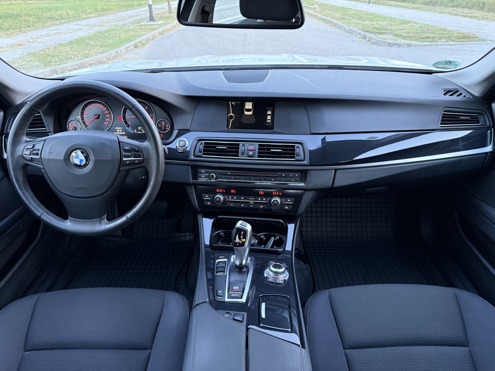 *BMW serija 5 520d*LCI*2013 GODINA*160 000KM*KAO NOV*, fotografija 17