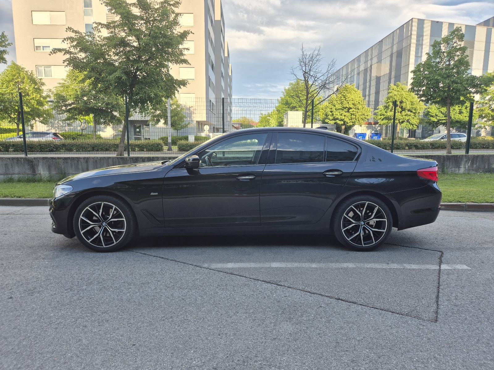 BMW serija 5 520d Sportline, pogled izvana - slika 5
