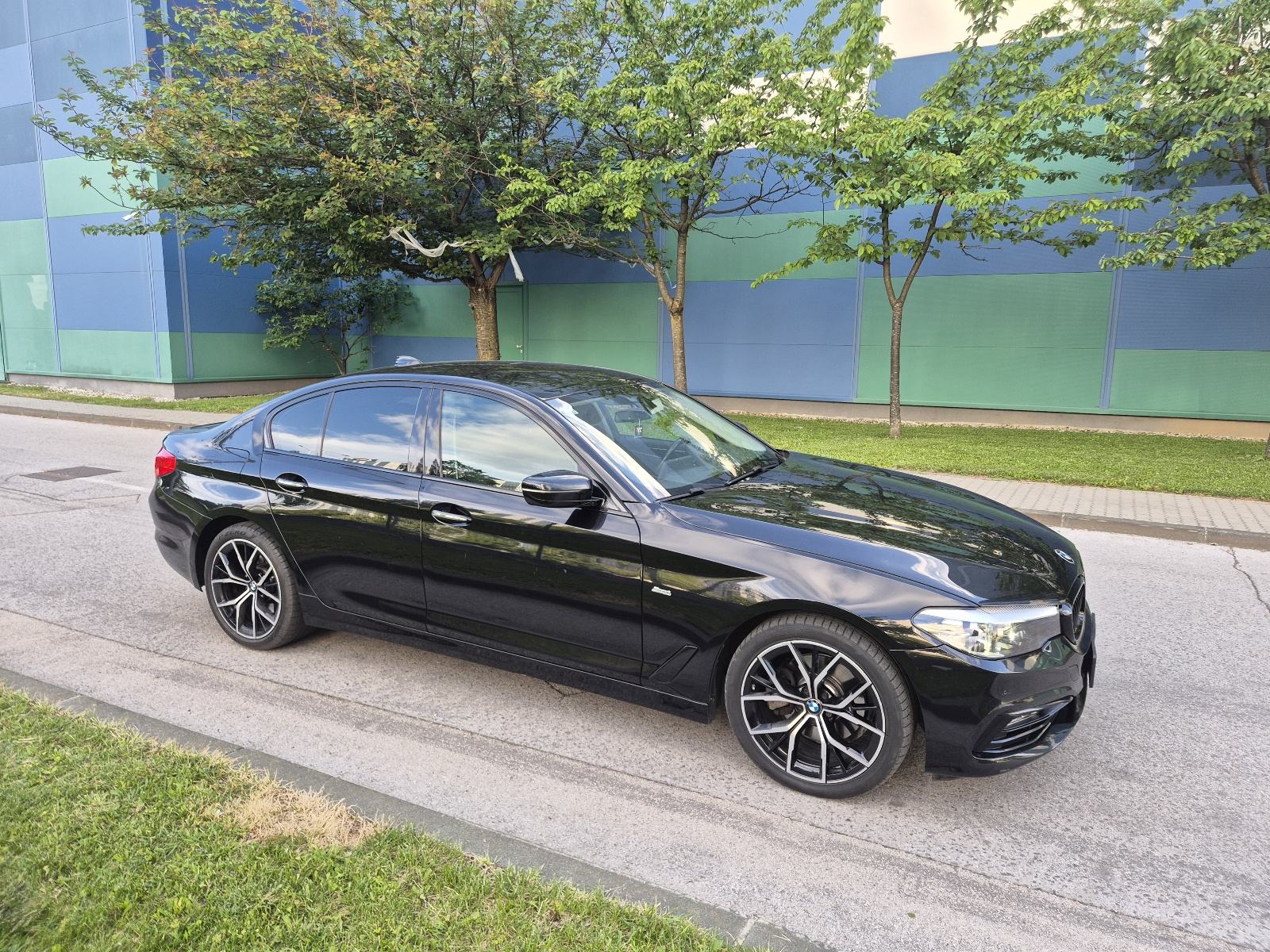 BMW serija 5 520d Sportline, pogled izvana - slika 1