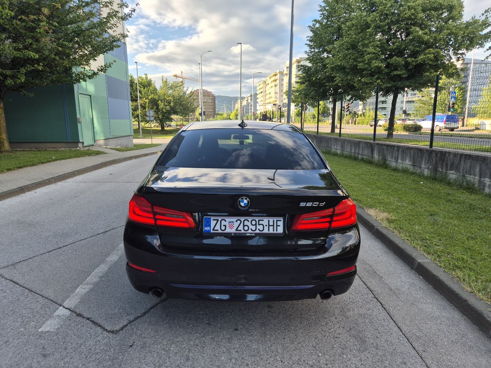 BMW serija 5 520d Sportline, fotografija 8