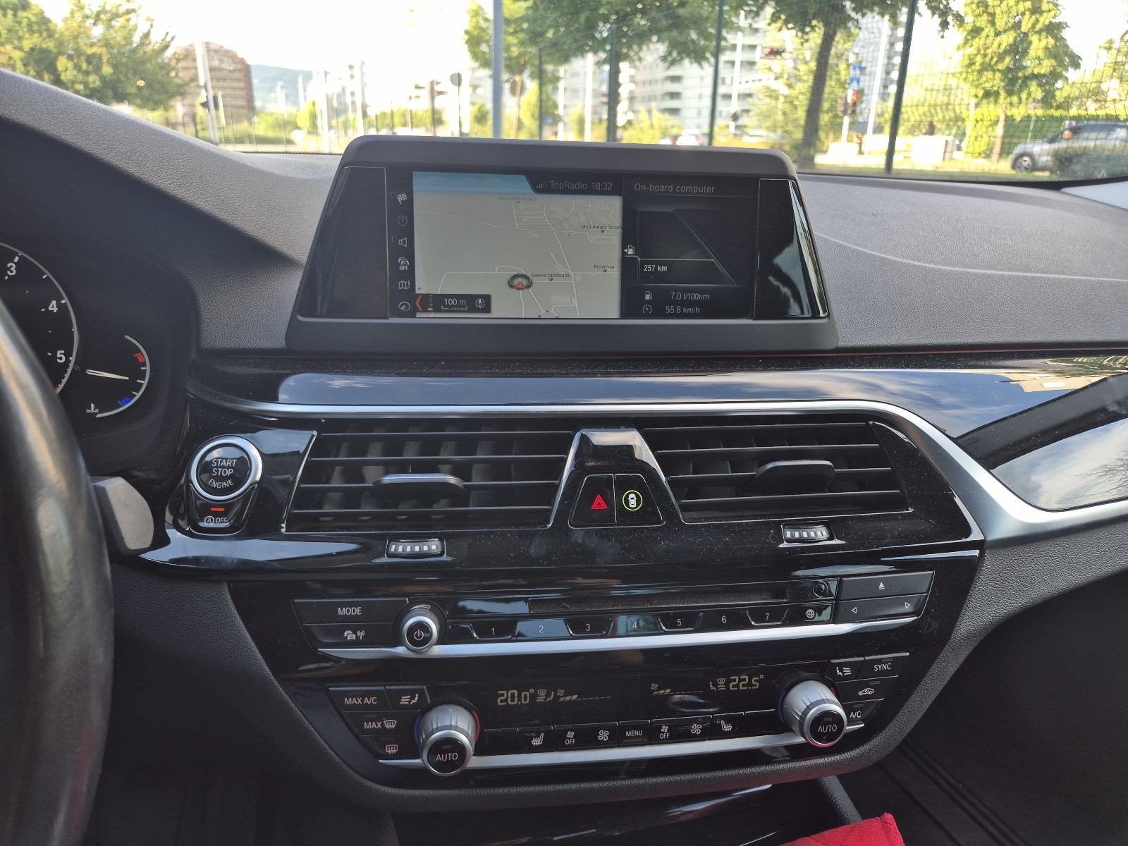 BMW serija 5 520d Sportline, fotografija 11