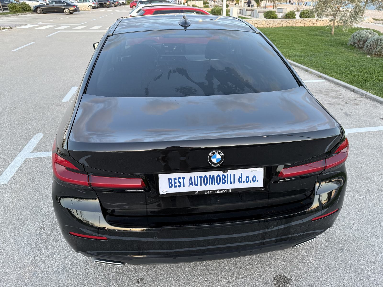 BMW serija 5 520d u sustavu pdv, kamera 360, fotografija 18
